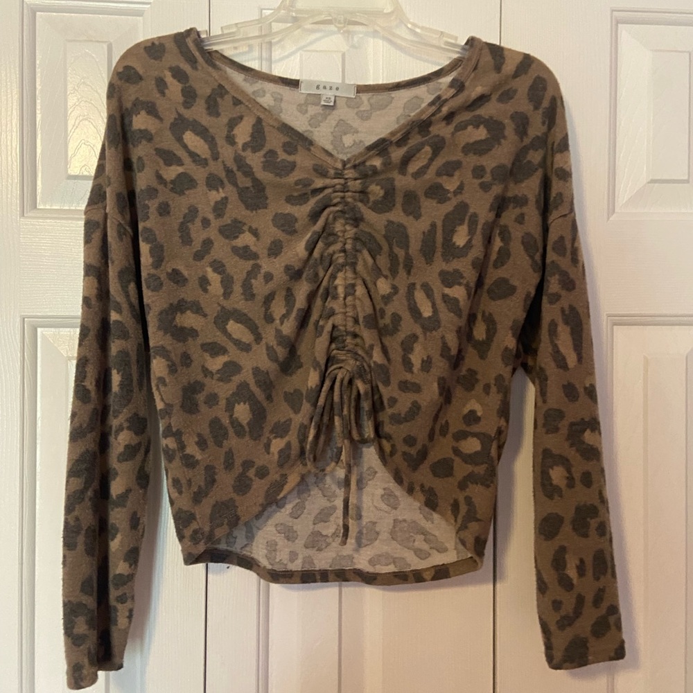 Women’s leopard print long sleeve top